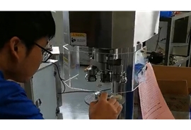 半自動(dòng)封罐機(jī)